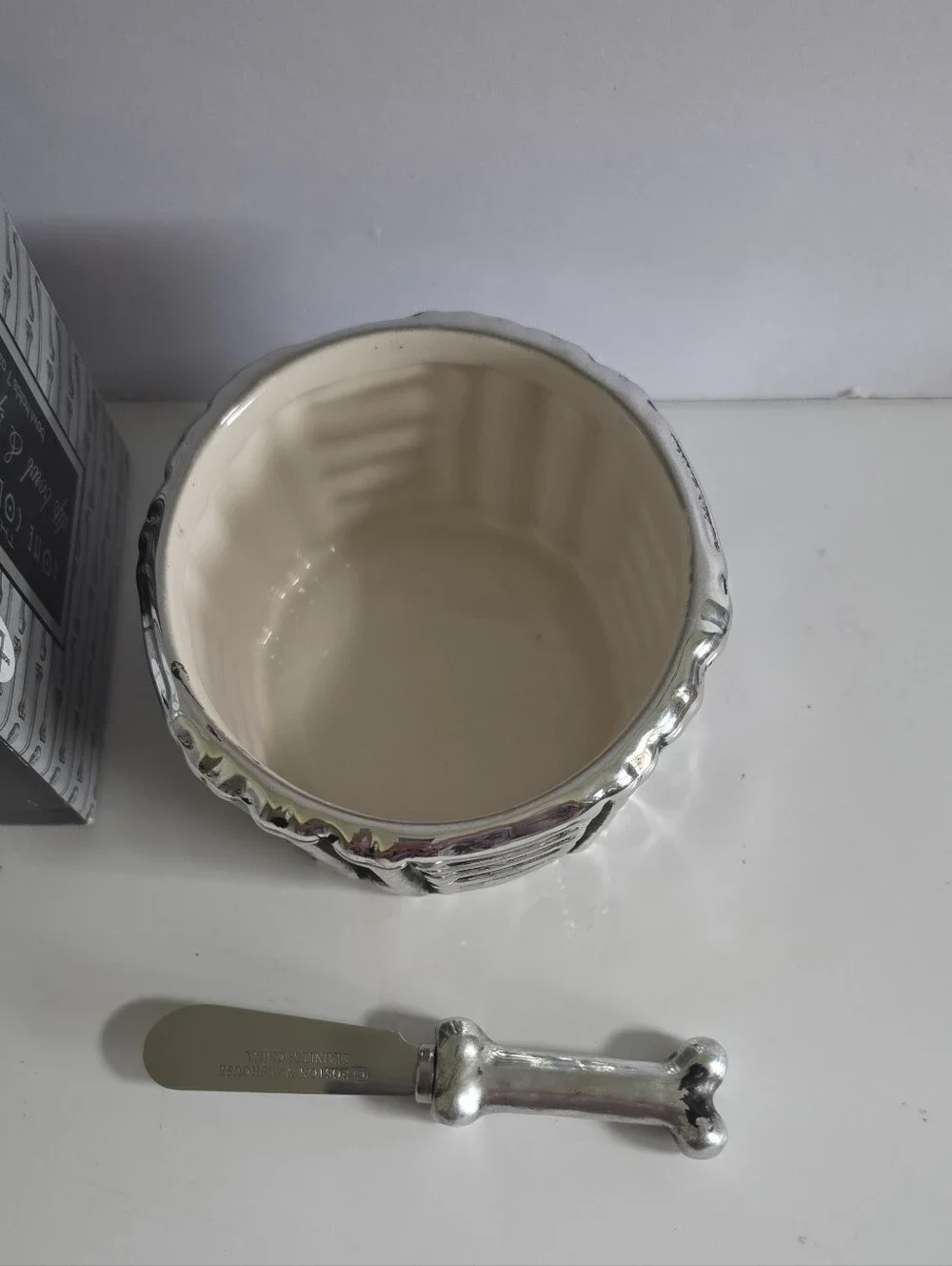 The Bone Collector Dip Bowl & Spreader - Silver and Cream